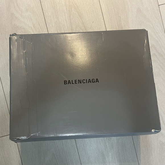 BALENCIAGA Triple S Light Blue - Picture 4 of 5
